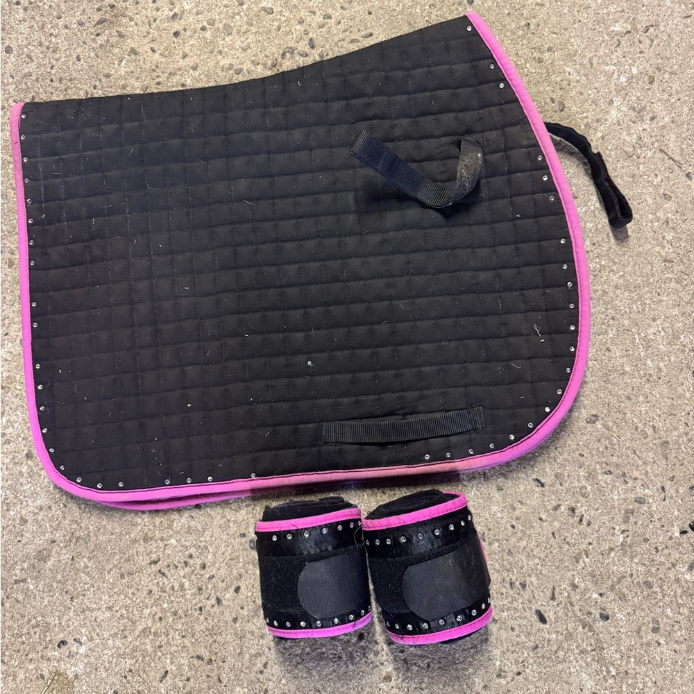 Pony black and pink saddle pad and polo wraps set equestrian